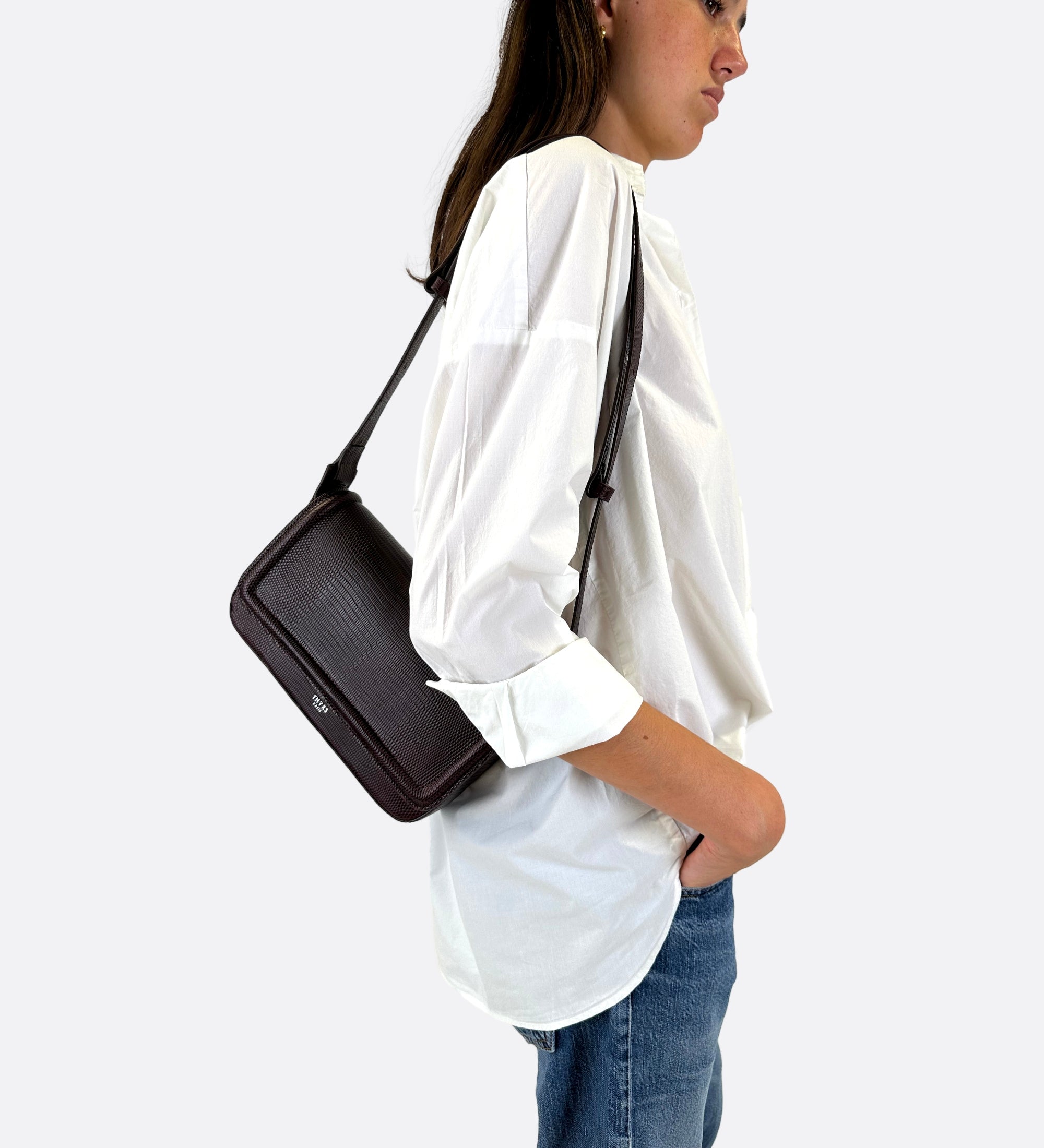 Sac Nine baguette en cuir embossé lézard coloris cassis, THYRS