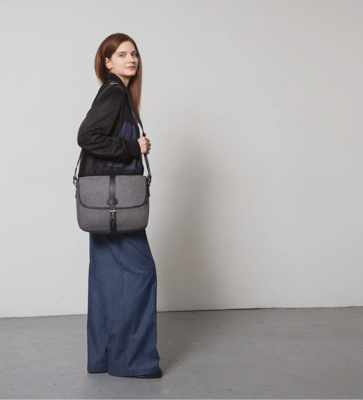 Woolen cloth bag | M