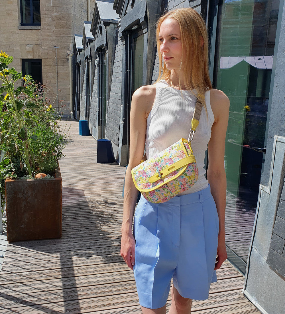 Petite besace made in France tissu fleurs jaune